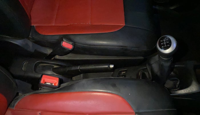 2014 Maruti Wagon R 1.0 VXI, Petrol, Manual, 70,654 km, Gear Lever