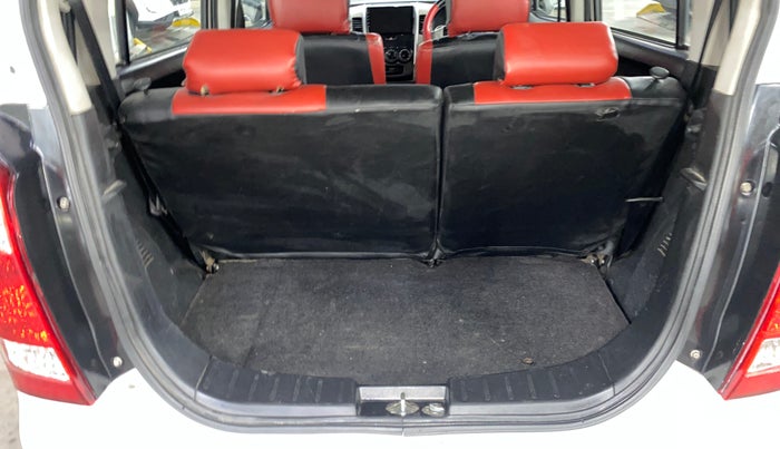 2014 Maruti Wagon R 1.0 VXI, Petrol, Manual, 70,654 km, Boot Inside