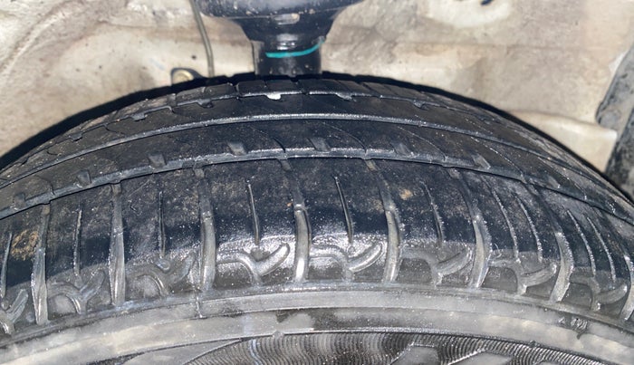 2014 Maruti Wagon R 1.0 VXI, Petrol, Manual, 70,654 km, Right Front Tyre Tread