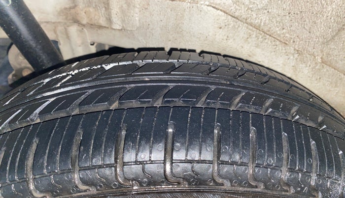 2014 Maruti Wagon R 1.0 VXI, Petrol, Manual, 70,654 km, Right Rear Tyre Tread