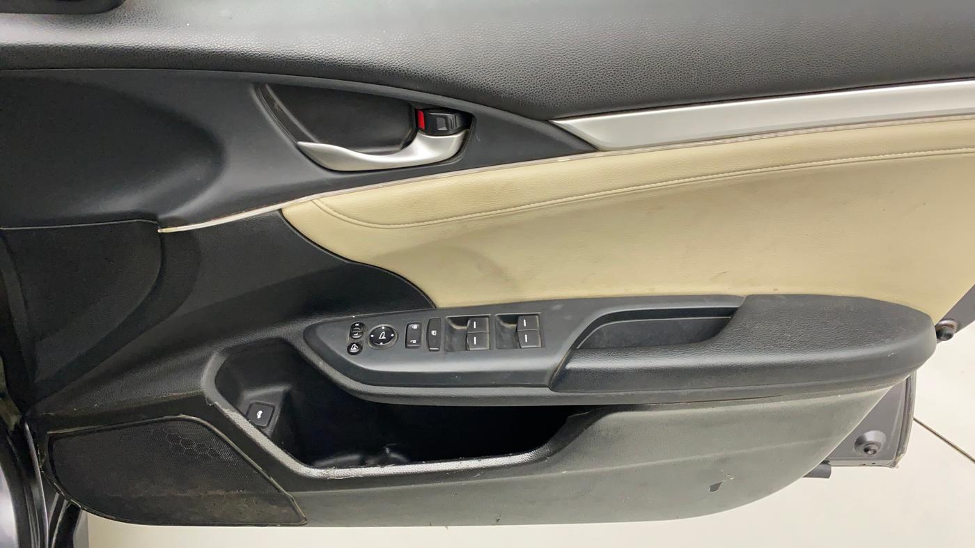 2019 Honda Civic 1.6L I-DTEC VX MT, Diesel, Manual, 50,016 km, Driver Side Door Panels Control