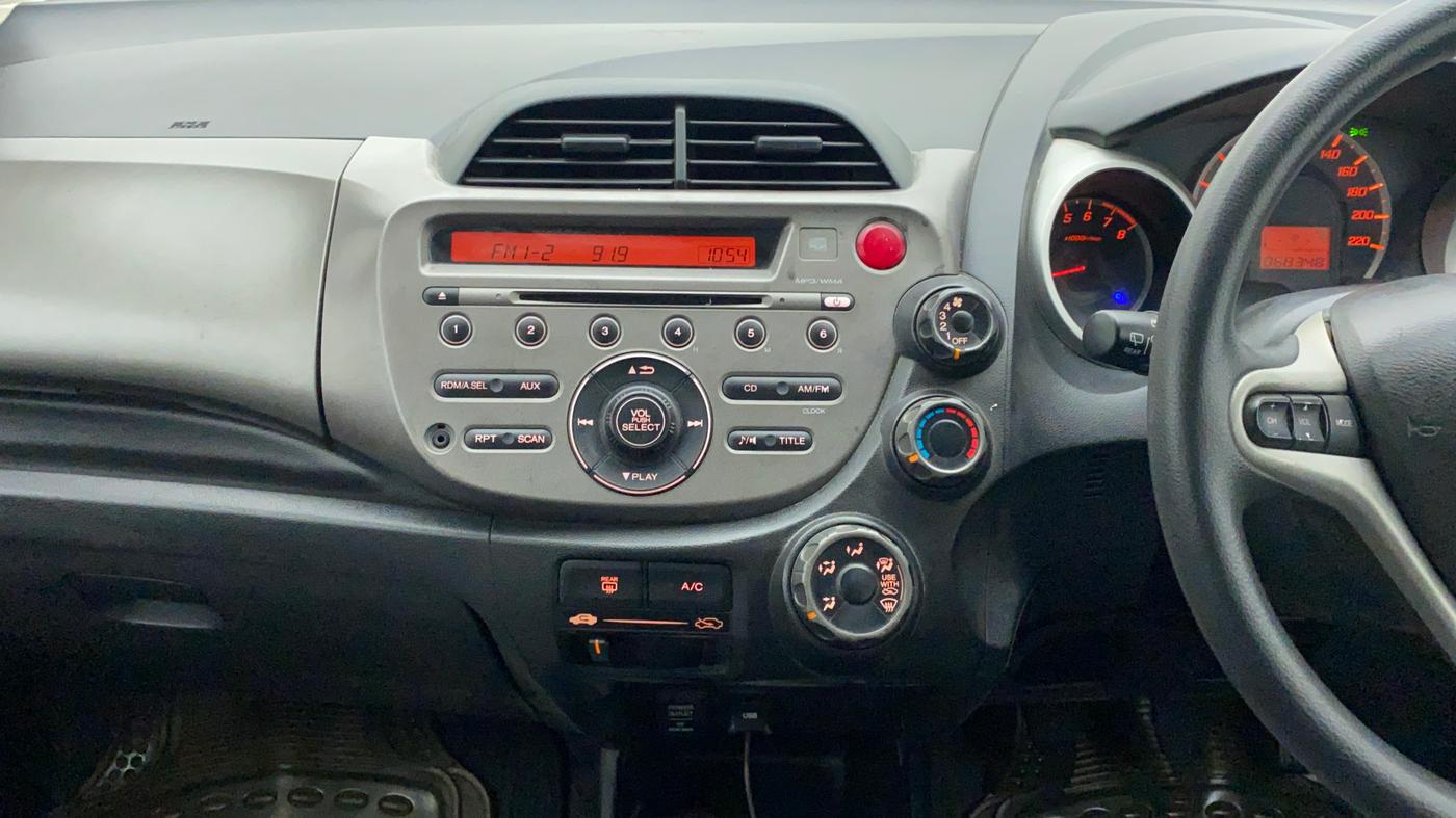 2012 Honda Jazz 1.2 X I VTEC, Petrol, Manual, 68,421 km, Air Conditioner