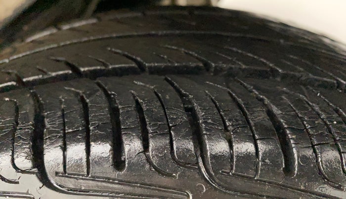 2011 Maruti Alto K10 VXI, Petrol, Manual, 95,201 km, Left Rear Tyre Tread