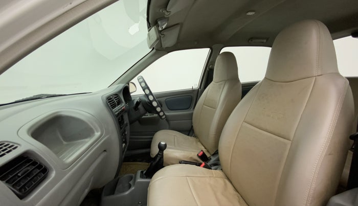 2011 Maruti Alto K10 VXI, Petrol, Manual, 95,201 km, Right Side Front Door Cabin