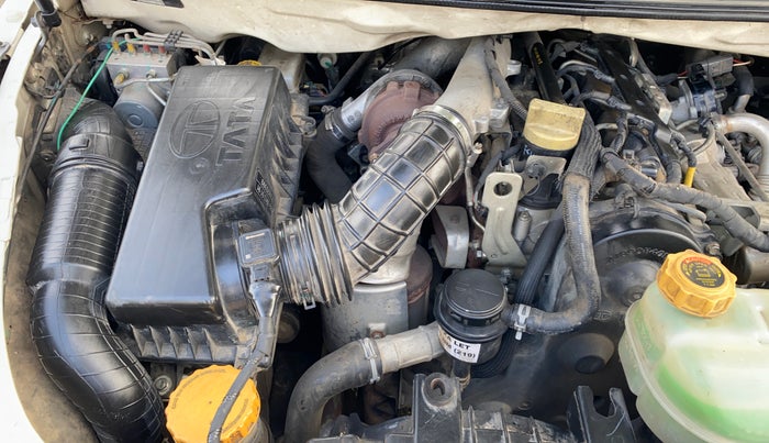 2017 Tata Hexa XE 4X2 7 STR, Diesel, Manual, 1,60,365 km, Engine View - Left