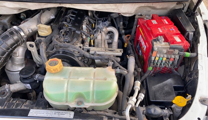 2017 Tata Hexa XE 4X2 7 STR, Diesel, Manual, 1,60,365 km, Engine View - Right