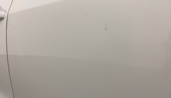 2012 Maruti Ertiga VDI, Diesel, Manual, 94,751 km, Rear left door - Slight discoloration