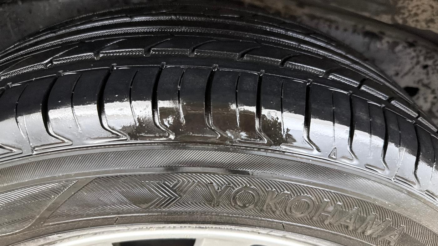 2019 Toyota Innova Crysta 2.7 GX 7 STR MT, Petrol, Manual, 76,419 km, Right Rear Tyre Tread
