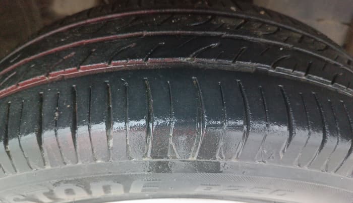 2018 Honda Amaze 1.2L I-VTEC S, Petrol, Manual, 88,500 km, Right Front Tyre Tread