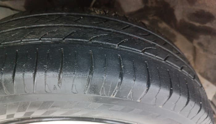 2018 Honda Amaze 1.2L I-VTEC S, Petrol, Manual, 88,500 km, Left Front Tyre Tread