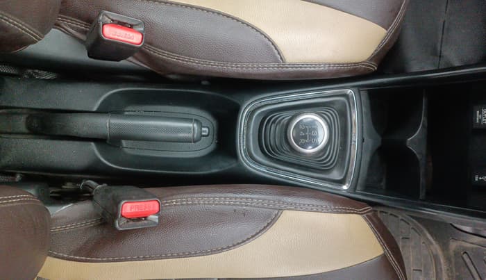 2018 Honda Amaze 1.2L I-VTEC S, Petrol, Manual, 88,500 km, Gear Lever