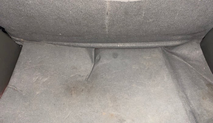 2013 Hyundai i10 MAGNA 1.2, Petrol, Manual, 1,05,343 km, Boot Inside