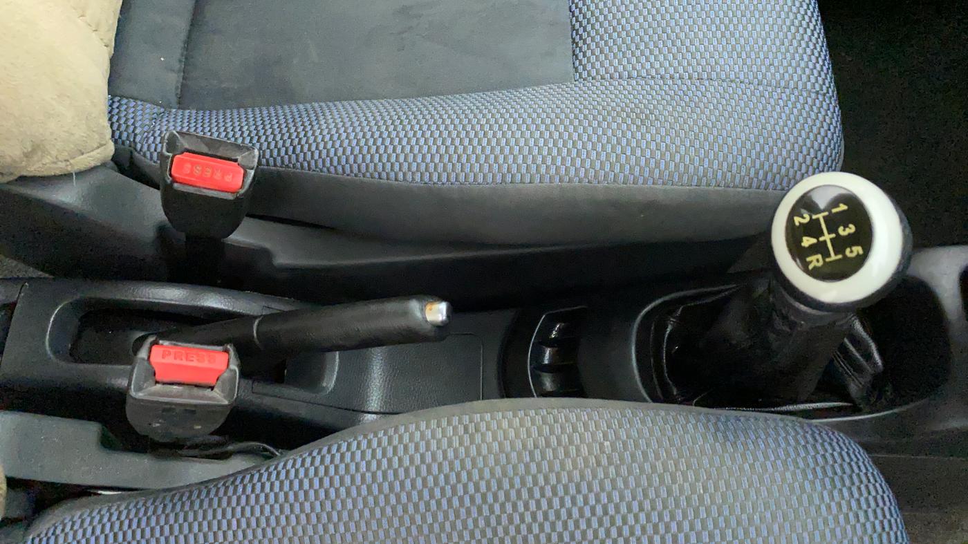 2011 Maruti Wagon R 1.0 VXI, Petrol, Manual, 47,816 km, Gear Lever