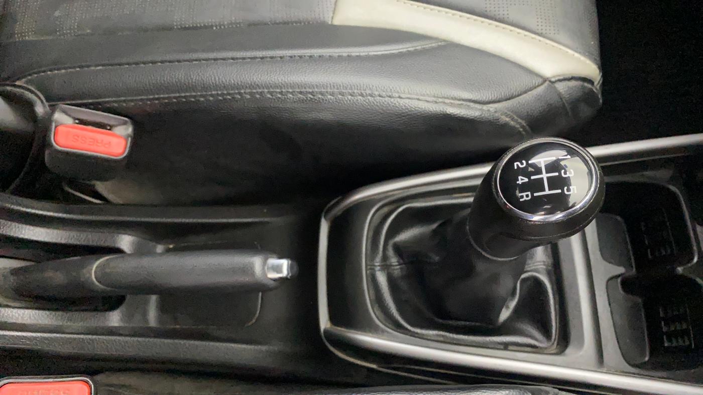 2022 Maruti XL6 ZETA MT, Petrol, Manual, 95,546 km, Gear Lever