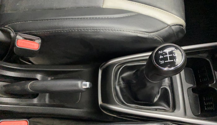 2022 Maruti XL6 ZETA MT, Petrol, Manual, 95,546 km, Gear Lever