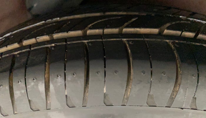 2012 Hyundai i10 SPORTZ 1.2 AT, Petrol, Automatic, 40,746 km, Left Rear Tyre Tread