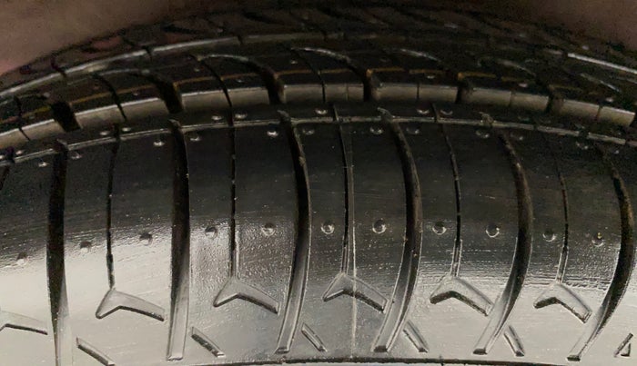 2012 Hyundai i10 SPORTZ 1.2 AT, Petrol, Automatic, 40,746 km, Right Rear Tyre Tread