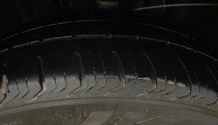 2018 Tata Tiago XZA PETROL, Petrol, Automatic, 84,675 km, Left Front Tyre Tread