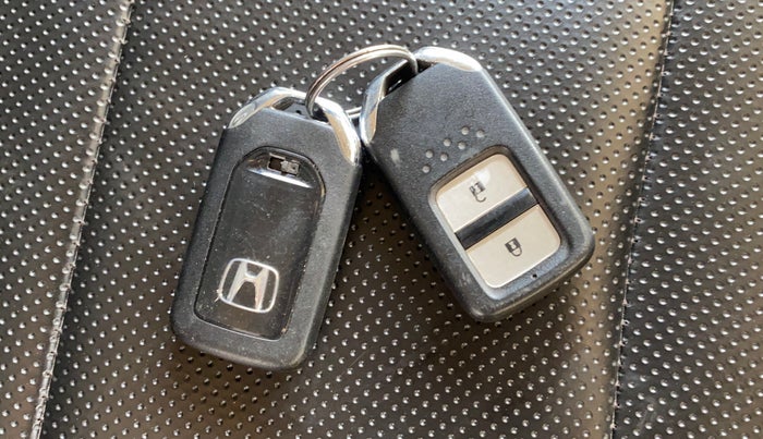 2019 Honda Jazz 1.2L I-VTEC VX CVT, Petrol, Automatic, 49,837 km, Key Close Up