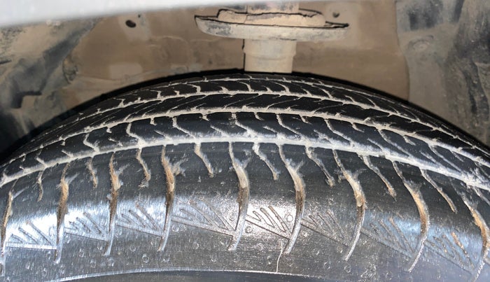 2022 Maruti Grand Vitara ALPHA SMART HYBRID, Petrol, Manual, 62,308 km, Left Front Tyre Tread