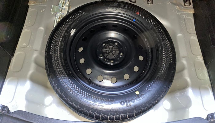 2022 Maruti Grand Vitara ALPHA SMART HYBRID, Petrol, Manual, 62,308 km, Spare Tyre