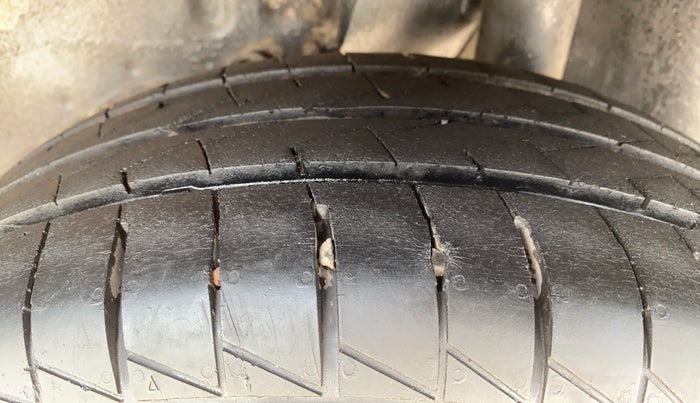 2013 Ford Figo ZXI 1.2 PETROL, Petrol, Manual, 55,807 km, Left Rear Tyre Tread