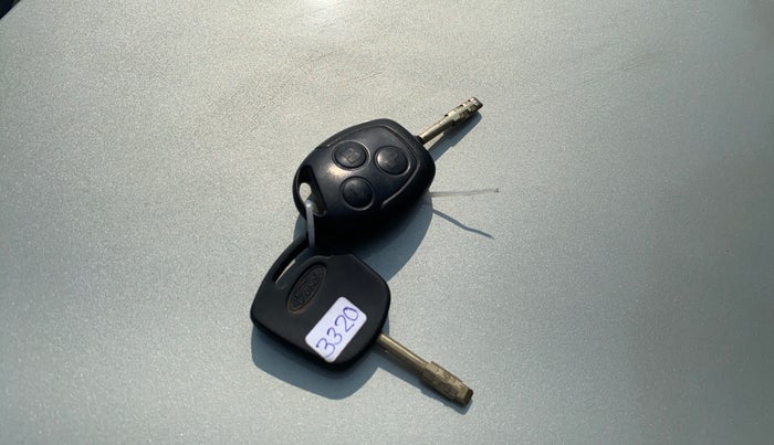 2013 Ford Figo ZXI 1.2 PETROL, Petrol, Manual, 55,807 km, Key Close Up