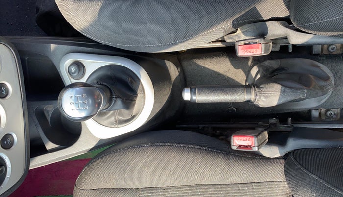 2013 Ford Figo ZXI 1.2 PETROL, Petrol, Manual, 55,807 km, Gear Lever