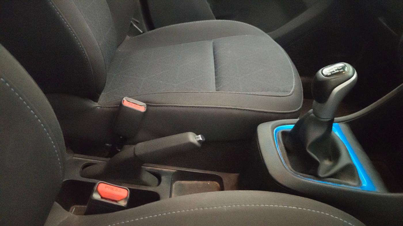 2021 Tata PUNCH CREATIVE  1.2 RTN DUAL TONE, Petrol, Manual, 30,571 km, Gear Lever