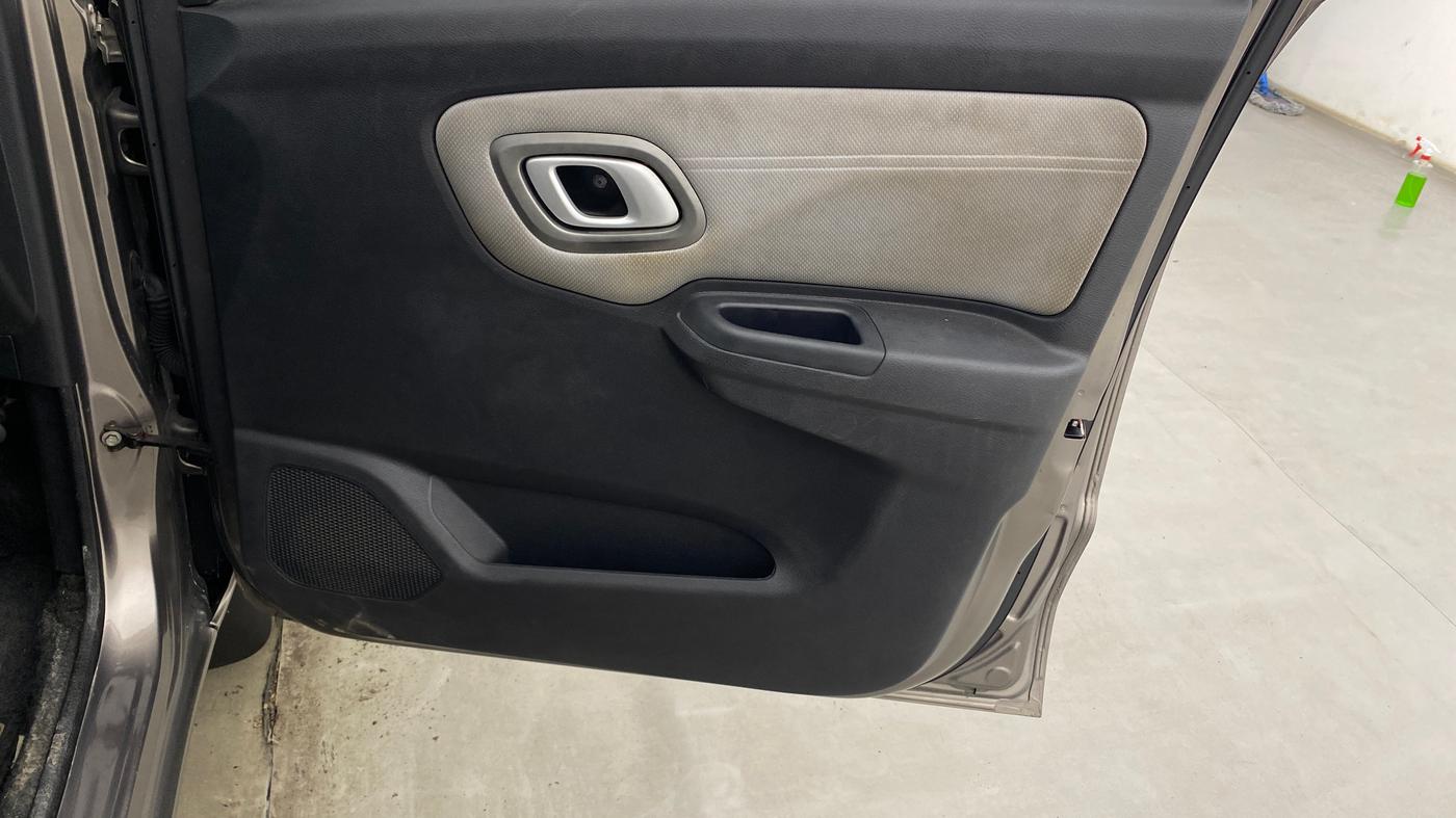 2020 Datsun Redi Go T(O) 1.0 AMT, Petrol, Automatic, 63,915 km, Driver Side Door Panels Control
