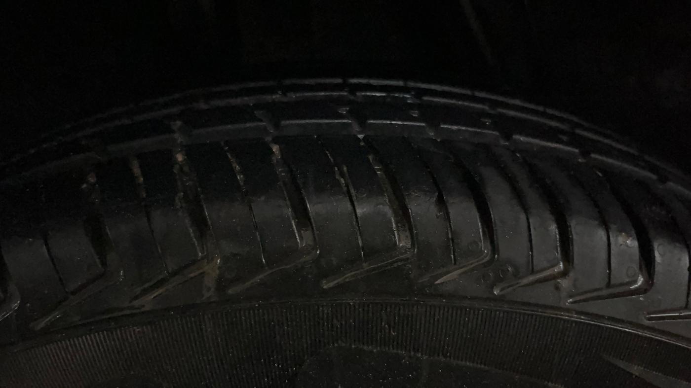 2018 Renault Kwid RXT 0.8, Petrol, Manual, 62,282 km, Right Rear Tyre Tread