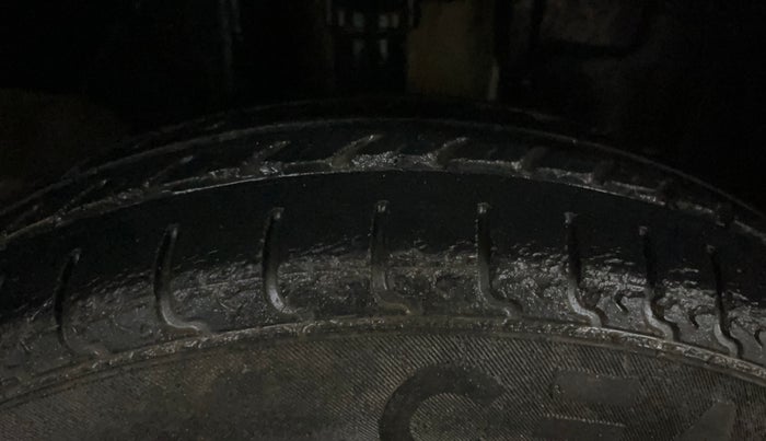 2018 Renault Kwid RXT 0.8, Petrol, Manual, 62,058 km, Right Front Tyre Tread