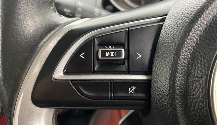 2018 Maruti Swift ZDI AMT, Diesel, Automatic, 87,529 km, Steering wheel - Sound system control not functional