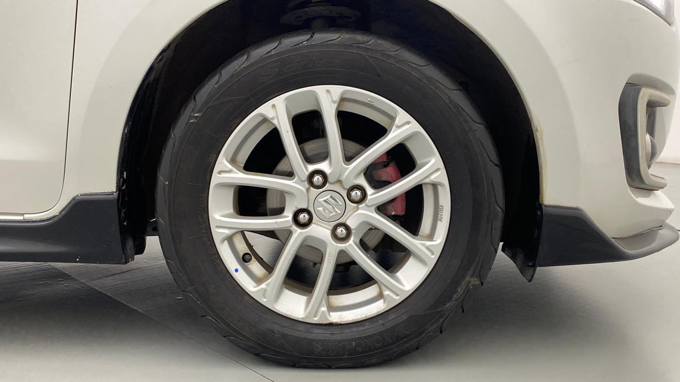 2018 Maruti Swift ZDI AMT, Diesel, Automatic, 87,529 km, Right Front Wheel