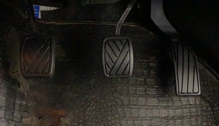 2018 Maruti Vitara Brezza ZDI, Diesel, Manual, 78,858 km, Pedals