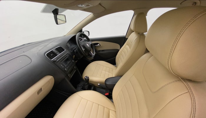 2017 Skoda Rapid AMBITION 1.6 MPI MT, Petrol, Manual, 36,024 km, Right Side Front Door Cabin