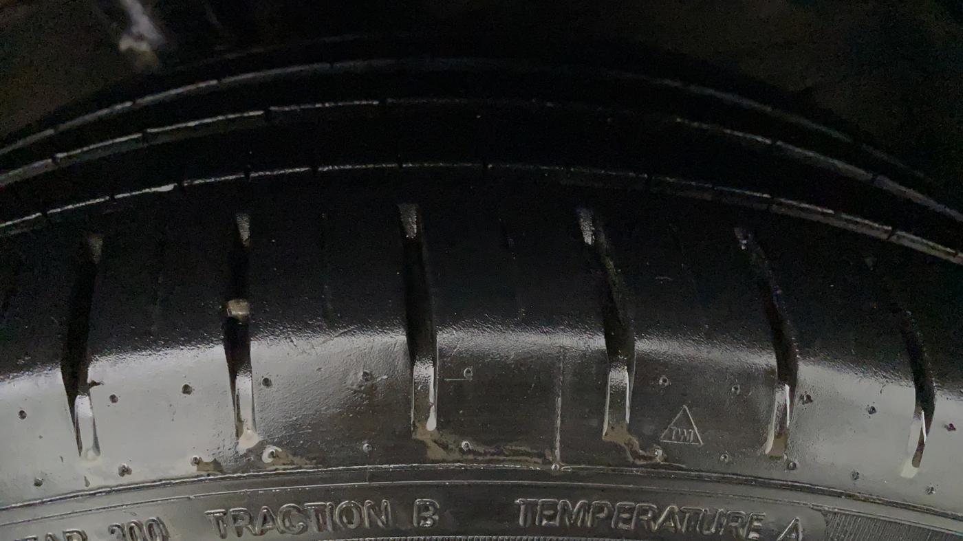 2017 Maruti Baleno ZETA PETROL 1.2, Petrol, Manual, 69,061 km, Left Front Tyre Tread