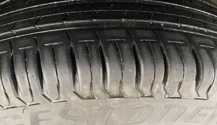2019 Maruti Dzire VXI, Petrol, Manual, 52,413 km, Left Front Tyre Tread