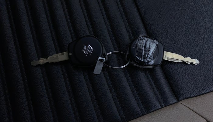 2019 Maruti Dzire VXI, Petrol, Manual, 52,413 km, Key Close Up