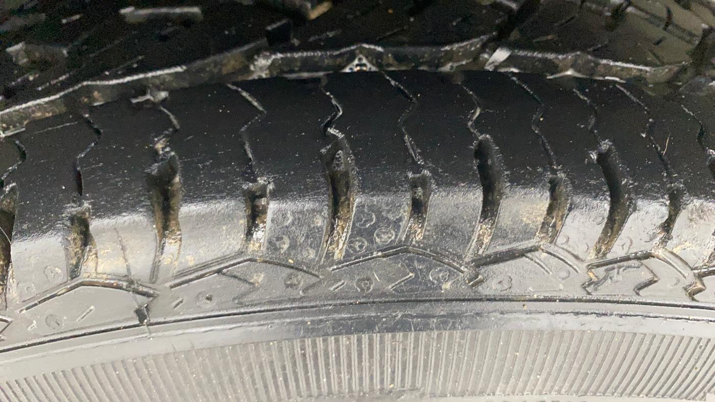 2019 Mahindra MARAZZO M2 8 STR, Diesel, Manual, 64,086 km, Left Front Tyre Tread