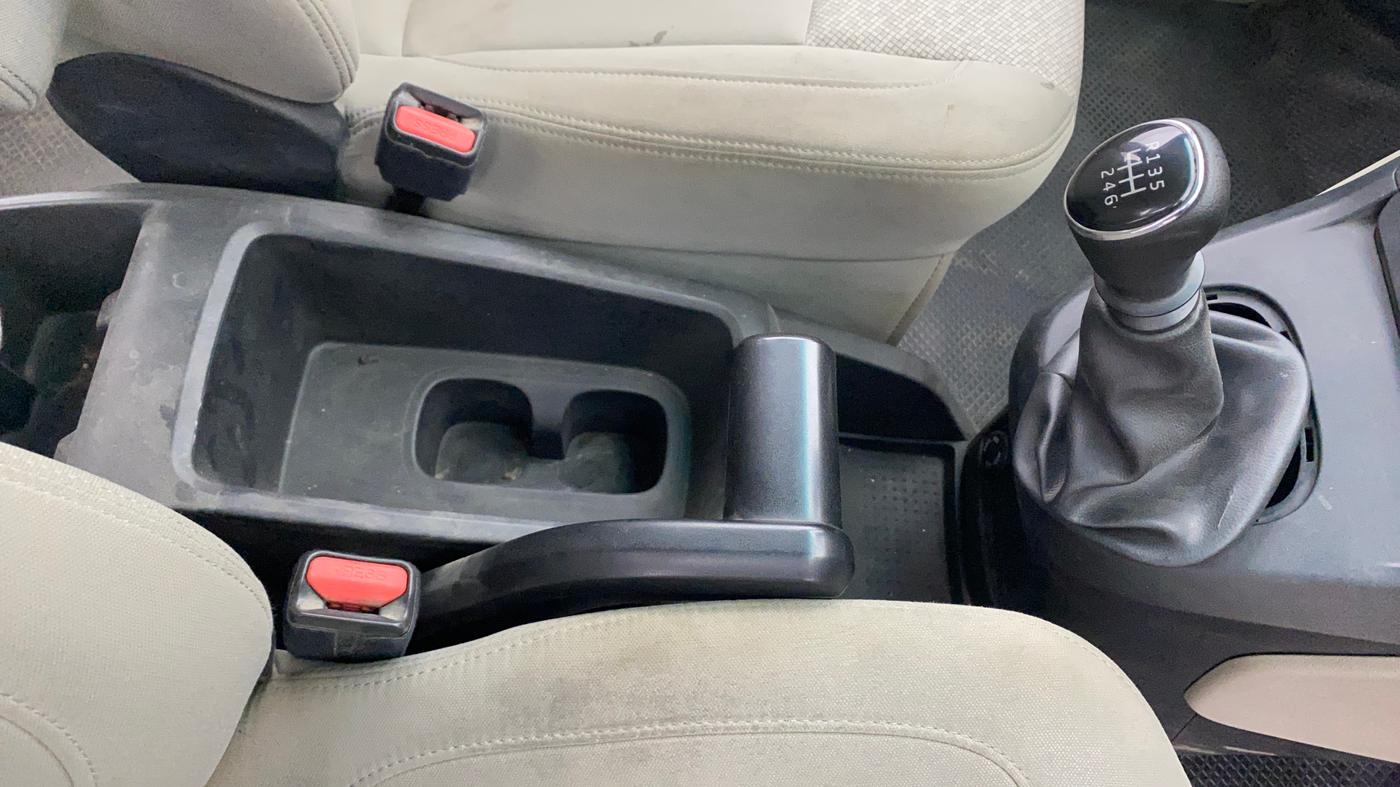 2019 Mahindra MARAZZO M2 8 STR, Diesel, Manual, 64,086 km, Gear Lever