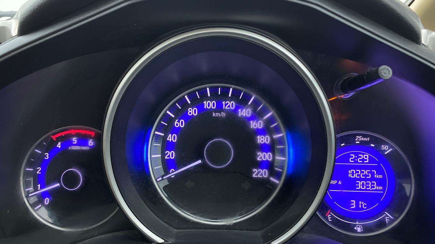 2018 Honda Jazz 1.5L I-DTEC V, Diesel, Manual, 1,02,256 km, Odometer Image