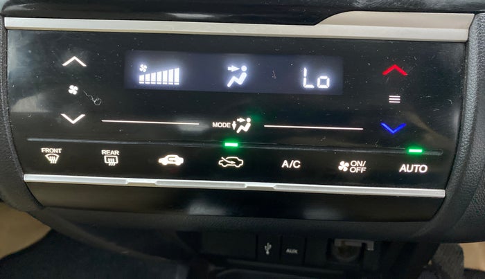 2018 Honda Jazz 1.5L I-DTEC V, Diesel, Manual, 1,02,256 km, Automatic Climate Control