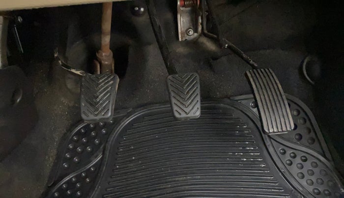 2013 Hyundai Eon MAGNA +, Petrol, Manual, 27,526 km, Pedals