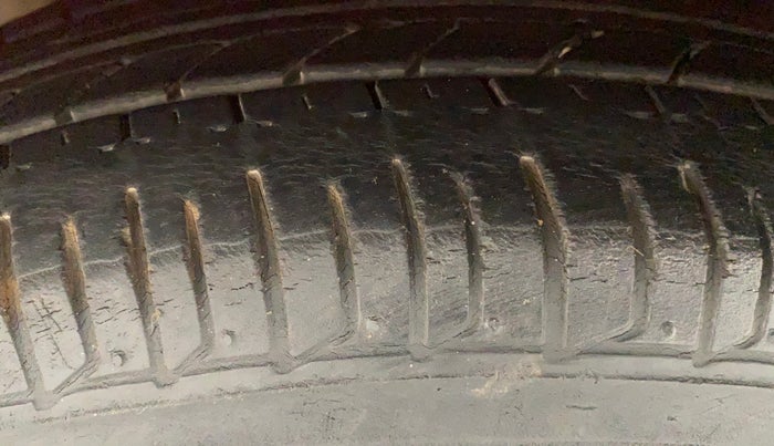 2012 Hyundai i10 SPORTZ 1.2 AT, Petrol, Automatic, 22,314 km, Left Front Tyre Tread