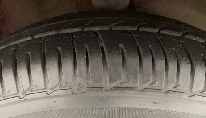 2012 Hyundai i10 SPORTZ 1.2 AT, Petrol, Automatic, 22,314 km, Right Front Tyre Tread