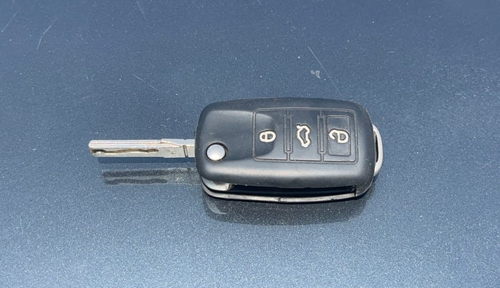 2015 Volkswagen Polo HIGHLINE1.2L, Petrol, Manual, 94,479 km, Key Close Up