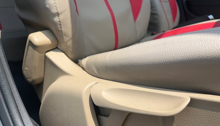 2015 Volkswagen Polo HIGHLINE1.2L, Petrol, Manual, 94,479 km, Driver Side Adjustment Panel