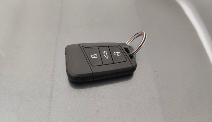 2019 Skoda Kodiaq L&K 2.0 TDI 4X4 AT, Diesel, Automatic, 1,42,183 km, Key Close Up