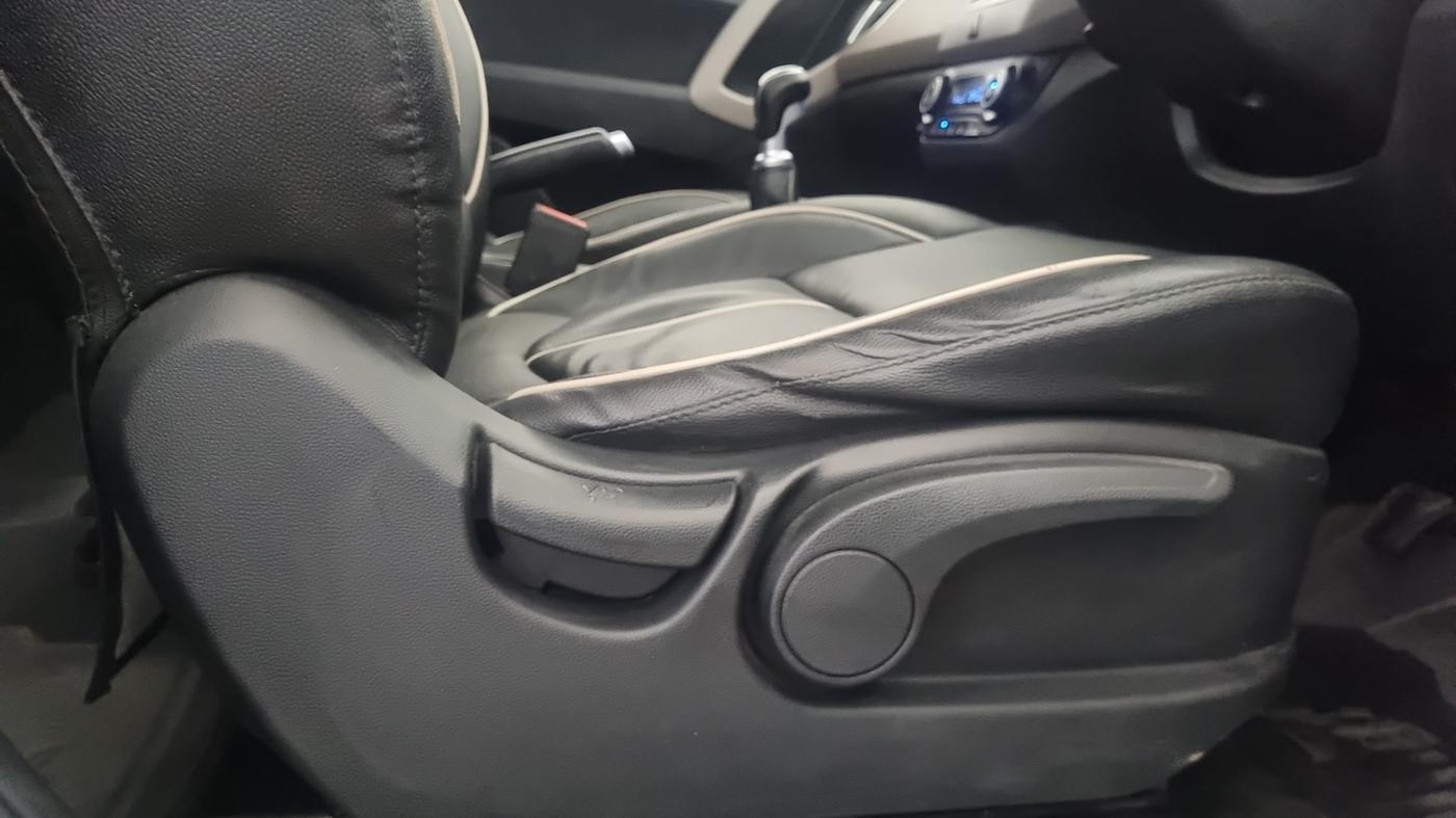 2019 Hyundai Creta SX 1.6 PETROL, Petrol, Manual, 1,08,364 km, Driver Side Adjustment Panel